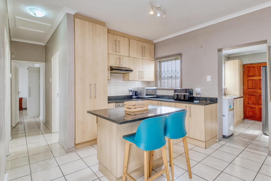 5 Bedroom Property for Sale in Fairview Eastern Cape